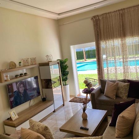 Апартаменти Apparemment De Luxe Vue Piscine Бузніка Екстер'єр фото